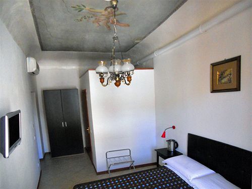 Adelaide House Affittacamere 2*