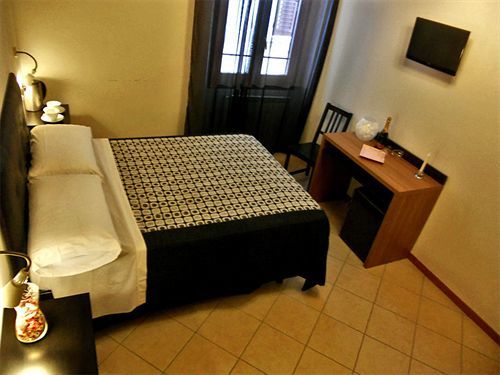 Affittacamere Adelaide House 2*